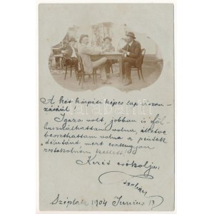 1904 Berettyószéplak, Bihar-Széplak, Széplak, Suplacu de Barcau; italozó férfiak / men drinking. foto (fl....