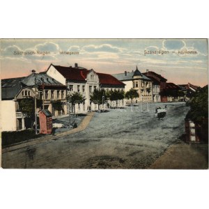 1915 Szászrégen, Reghin; Közép utca. Erich Fabritius &amp; Comp. kiadása / Mittelgasse / Straßenansicht (EK...