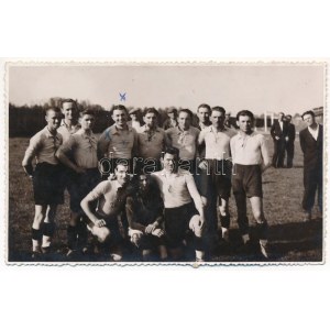 1938 Temesvár, Temešvár; Vulcan gumigyár foci csapata, labdarúgás / futbalový tím továrne na pneumatiky...