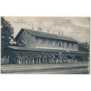 Bazin, Bösing, Bözing, Pezinok ; Vasúti indóház, vasútállomás / Bahnhof / gare ferroviaire
