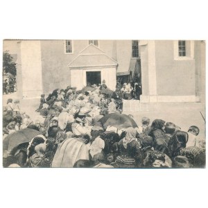 1913 Héthárs, Lipany, Lipjany; A római katolikus templom 400 éves fennállásának jubileuma, ünnepi szent mise alatt...