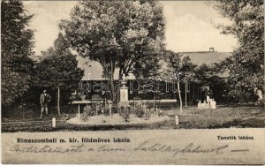 1914 Rimaszombat, Rimavská Sobota; M. kir. földműves iskola, tanulók lakása. Lévai Izsó kiadása / farmářská škola...
