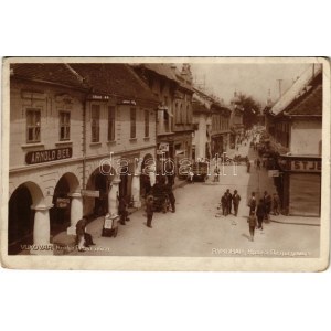 Vukovár, Vukovar; Kralja Petra ulica / utca, Arnold Bier üzlete / street view with shops (kopott sarkak / worn corners...