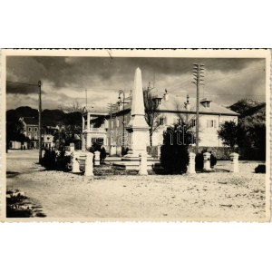 1938 Cetinje, Cettinje, Cettigne; pałac królewski, pomnik. Foto-Atelje L. Cirigovic (Kotor) zdjęcie
