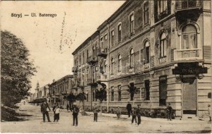 1916 Stryi, Stryj, Strij; Ul. Batorego / pohľad z ulice, obchod (fl)