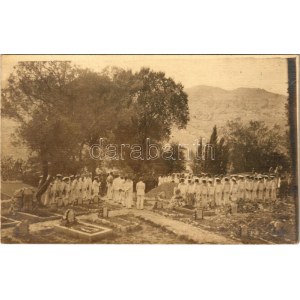 Meljine (Kotori-öböl), Otrantói csata halottjainak temetése a szárazföldön, osztrák-magyar haditengerészeti matrózok ...