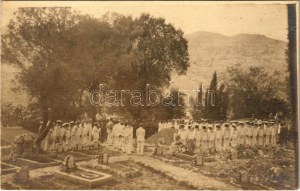 Meljine (Kotori-öböl), Otrantói csata halottjainak temetése a szárazföldön, osztrák-magyar haditengerészeti matrózok ...