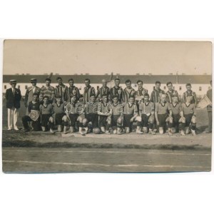 1928 Braila Dacia futballcsapat, focisták / FC Dacia Braila drużyna piłkarska, piłkarze. zdjęcie (vágott / cut...