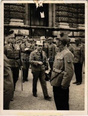 Kanzler Dollfuß / Engelbert Dollfuß, Bundeskanzler von Österreich. Foto (8,4 cm x 11, 2 cm) (vágott / cut...