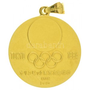 Japán 1964. XVIII. Nyári Olimpia - Tokió kétoldalas, jelzett Au díjérem tokban (7,56g/0.750/22,5mm). Az 1964...