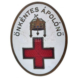 ~1930-1940. Önkéntes ápolónő zománcozott fém jelvény (39x49mm) T:XF karcolások ~1930-1940. Voluntary Nurse...