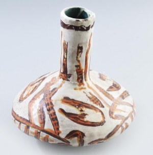 Gorka Lívia (1925-2011) : Absztrakt vonalazású váza. Jelzett, hibátlan, d : 22 cm, m : 24 cm