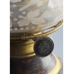 Ditmar Brünner A.G. orientalista asztali petróleumlámpa. Festett fém, bronz, sárkány figurális fogókkal. Kopással, m...