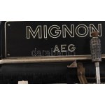 ok. 1923 r. AEG Mignon zmutował magyar betűkkel. AEG Mignon to także potężne urządzenie do...