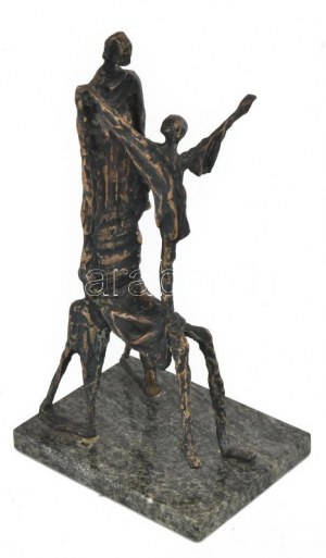 Pauer Gyula (1941 - 2012) : Anya gyermekével. 1963-1966, bronzkópia : 2005, patinázott bronz, márvány talapzaton, 36x19...