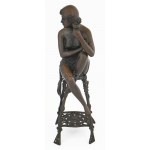 J. E. Mir után : Hölgy pezsgővel. Art déco stílusú patinázott bronz szobor, jelzett, kis kopással, m...