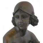 J. E. Mir után: Hölgy pezsgővel. Art deco stílusú patinázott bronz szobor, jelzett, kis kopással, m...