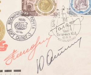 Pavel Popovics (1930-2009) és Jurij Artyuhin (1930-1998) szovjet űrhajósok aláírásai emlék borítékon ...