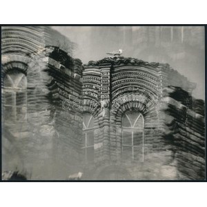 1973 circa Tóth István székesfehérvári fotóművész ,,Ívek című alkotása, 1 db vintage fotó, a szerző által feliratozva...