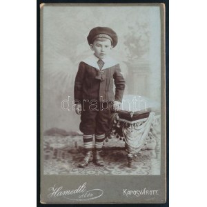 cca 1900 Matrózsapkás kisfiú Magyar tengerész feliratos sapkával, vizitkártya / cca 1900 A boy in a sailor...