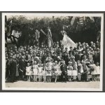 1935 Dunakeszi, Magyarság Dal és Önk. Egyesület fotóalbuma egyesületi tag részére, elnökség aláírásaival, 20 db fotóval...