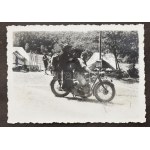 ca. 1935 Egy cserkészcsapat kirándulása alatt készített 38 db-os fotósorozat albumba ragasztva, közte pl. motorozó pap...