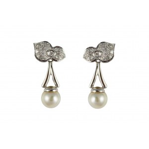 Akoya pearl earrings 7.2-7.3mm, 0.37ct G/VS diamonds