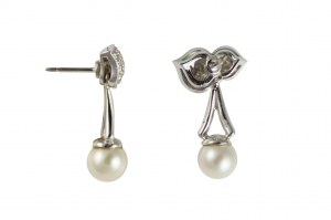 Akoya pearl earrings 7.2-7.3mm, 0.37ct G/VS diamonds