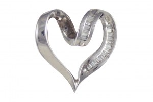 Heart pendant with 0.22ct G/VS diamonds