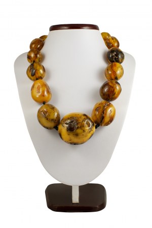 Honey amber bead necklace