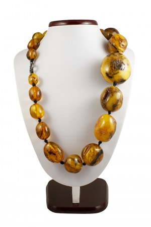 Honey amber bead necklace