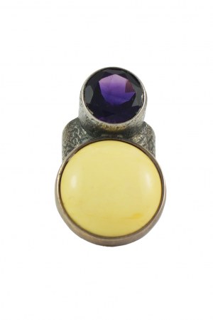 Silver amethyst art ring with white amber