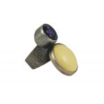 Silver amethyst art ring with white amber