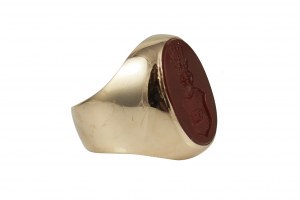 Coat of arms signet ring with carnelian