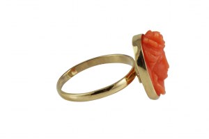 Zlatý prsteň camea s koralom