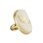 Zlatý prsten camea s bílým korálem