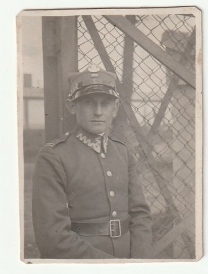 DĘBLIN. Tor und Wache des Flugplatzes Dęblin, zwei Fotos aus dem Jahr 1929.
