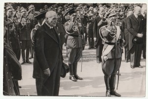 FOTO z pohrebu J. Piłsudského, na fotografii je okrem iných prezident I. Mościcki a Edward Rydz-Śmigły