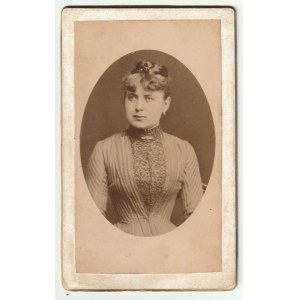 NOWY SĄCZ. Portret kobiety. Zakład fotograficzny J. Jasica