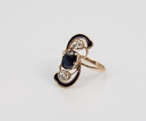 Ring with sapphire