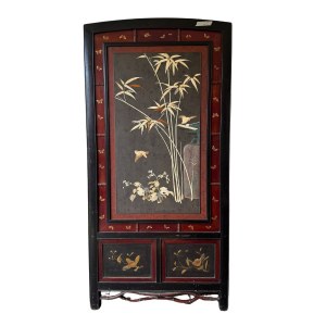 Double-wing lacquered wooden screen