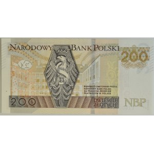 200 złotych 2021 - EZ 0000044 - bardzo niski numer seryjny