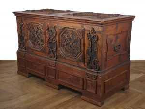 Old farmhouse chest, Pinzgau?