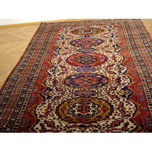 Orientální koberec, 1900/20