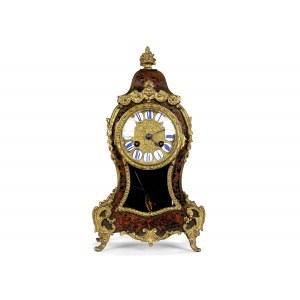 Komodní hodiny ve stylu André-Charlese Boullea
