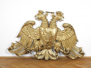Monumentaler heraldischer Adler