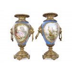Paar Vasen mit Watteau-Szene, Sèvres, Paris, Mitte 19.