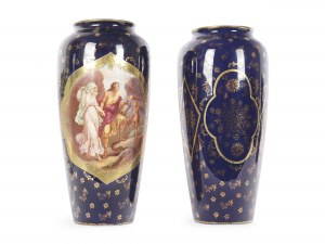 Ernst Wahliss, Oschatz 1837 - 1900 Wien, Paar blaue Vasen mit Motiven nach Angelika Kauffmann