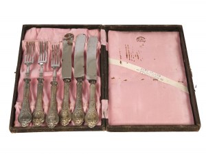 3 dessert knives & 3 dessert forks