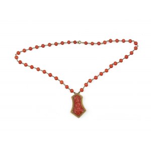 Coral necklace with a pendant